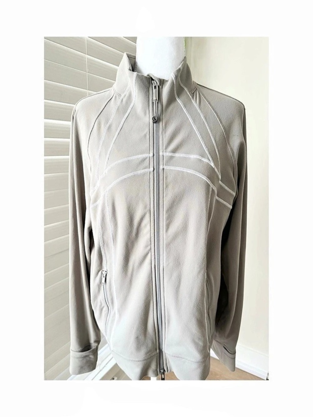 lululemon Court Rival Tennis Track Jacket Women's Full-Zip Athletic Jacket Gray